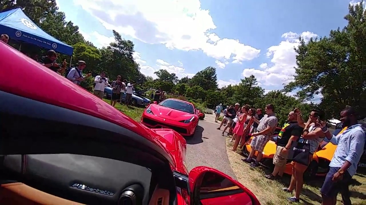 Ferrari Rev Battle: 458 Speciale VS F12 Berlinetta