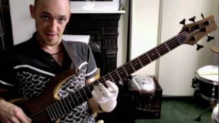 'The Richard Bona Lick' with Scott Devine (L#11) chords