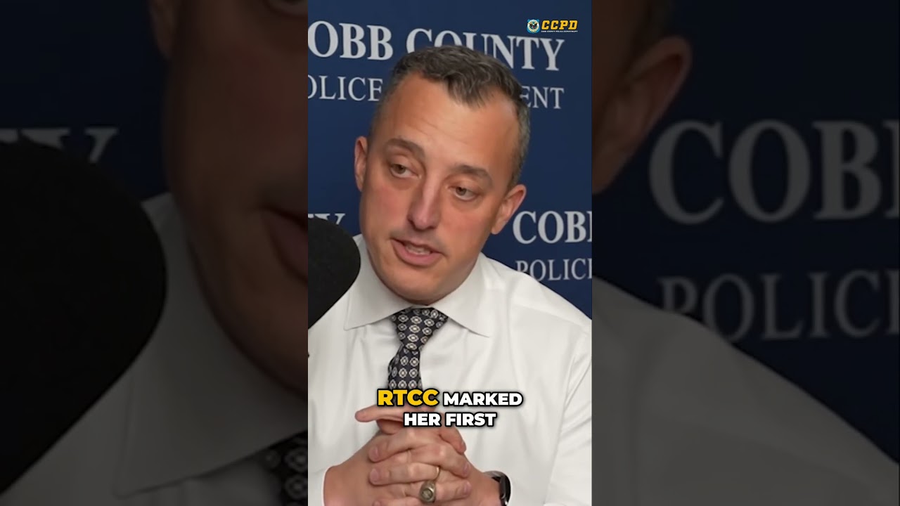 Diverse Paths in Real Time Crime Centers  Insights from Experts