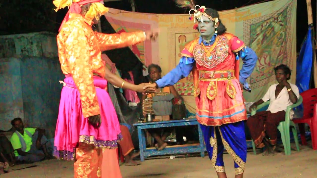 கடவுளா இருந்தாலும் காதலியிடம் இப்படித்தான் இருக்கனும் போல்?