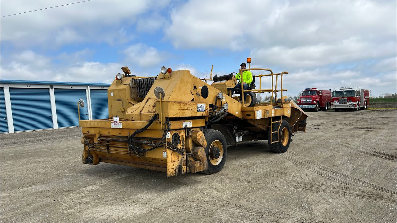 6726 2001 ETNYRE Quad 4wd Seal Coat Chip Spreader YouTube