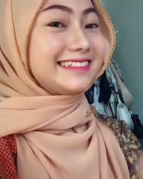 story'wa cewek cantik hijab bikin baper