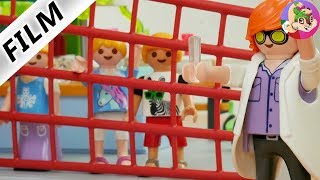 Series de Playmobil en español 24 HORAS ENCERRADOS POR PROFESOR LOCO en la escuela Familia Pérez