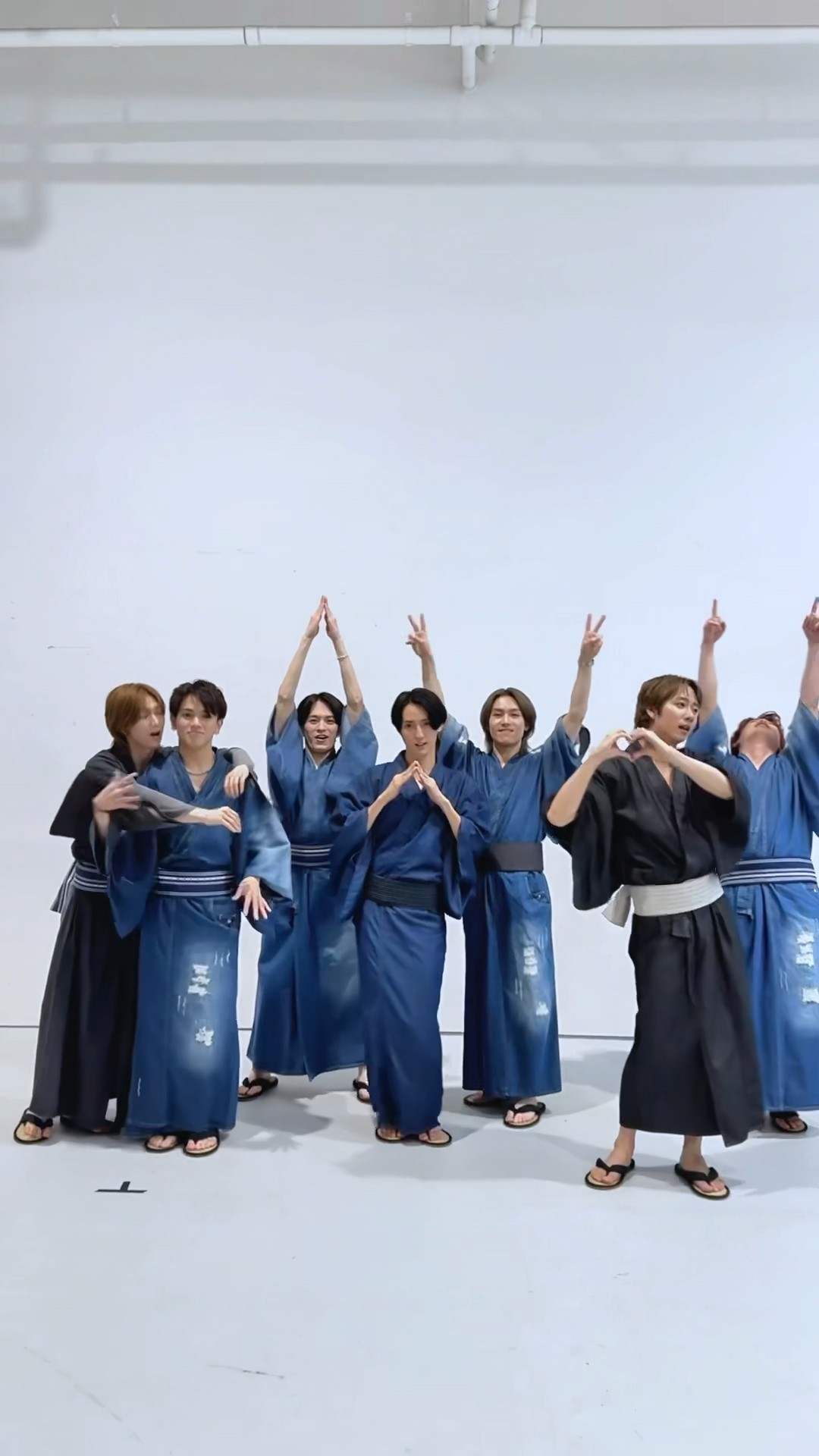 Yuyuz ⭐︎Travis Japan トラボンネット　パステルブルー Sexy Dance in Yukata👘🐝✨ #TravisJapan #SweetestTune - YouTube