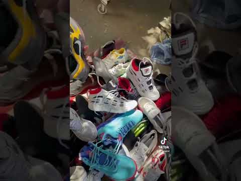 الوكالة كوتشيات اوريجينال شنط واحذية وكالة وكالة البلح وكاله البلح احذيه سلسلة ارخص سعر الوكالة كوتشيات اوريجينال شنط واحذية وكالة وكالة البلح وكاله البلح احذيه سلسلة ارخص سعر