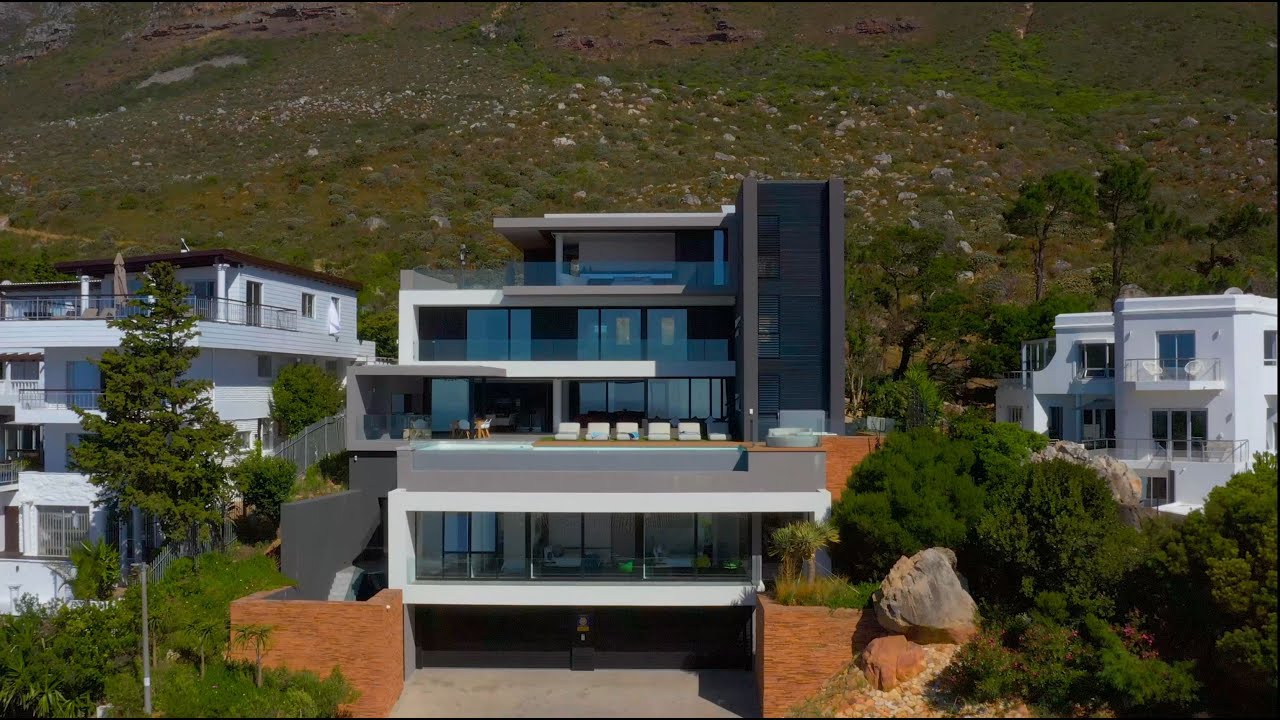 R65 Million Home Camps Bay - Real Estate