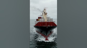 Hoe internetkabels in de oceaan worden gelegd!