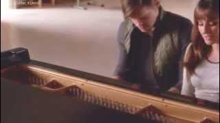 Download lagu Glee 'A Thousand Miles' (Full performance) HD