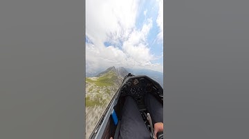 Proximity flying in the alps with a glider 🇦🇹 #shorts #insta360