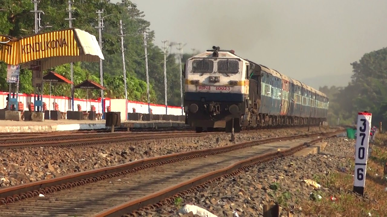 [IRFCA] Mighty Siliguri WDP4B with Brahmaputra Mail passing through Kendukona!!!