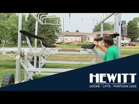 Proper bunk and boat placement on the lift - YouTube