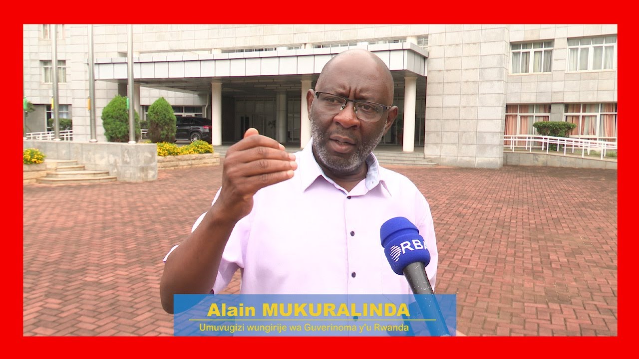 Umuntu wa mbere uvuye mu Bwongereza yageze i Kigali | Ikiganiro na ...