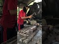 Tukang pandai besi tradisional