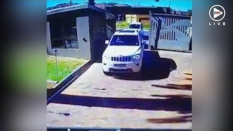 Woman rams her Jeep into armed hijackers