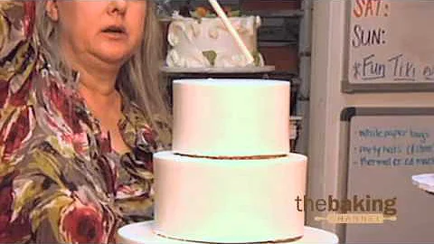 Stabilize a Wedding Cake