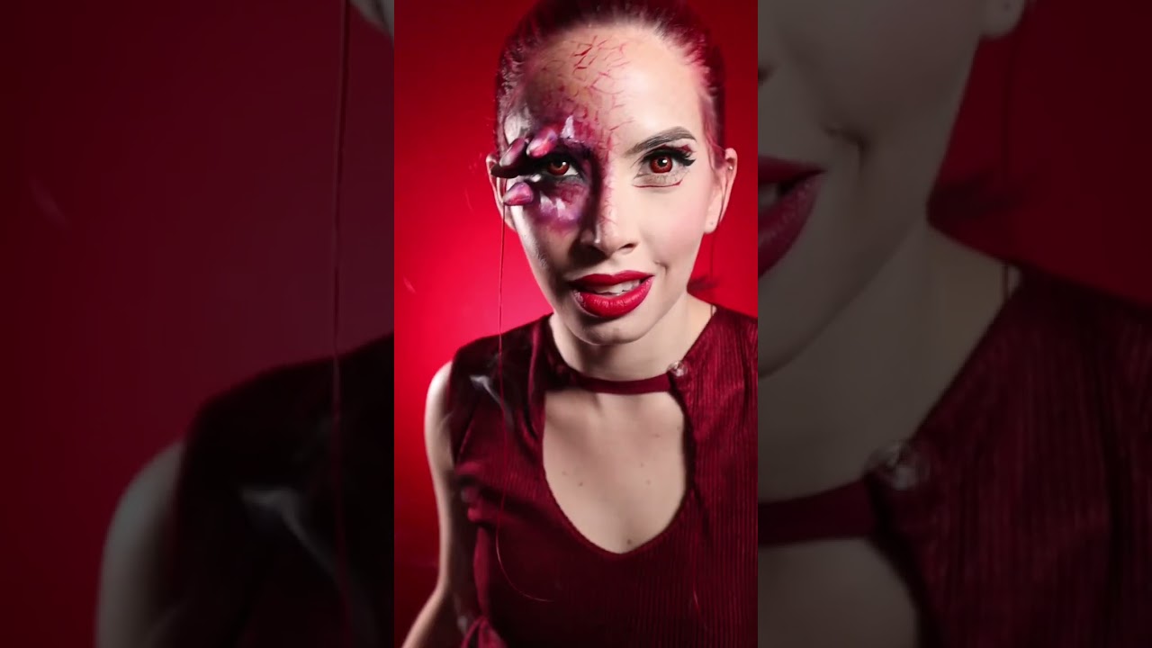 Contact lenses elf red 