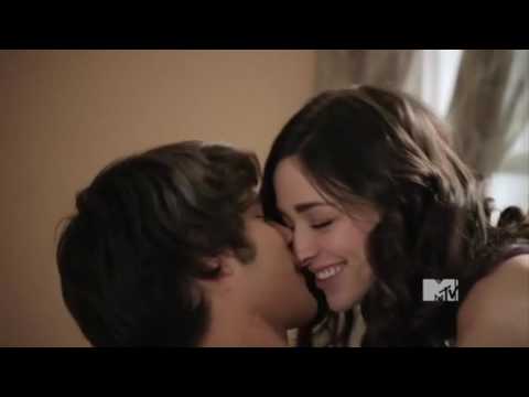 Teen Wolf Scott McCall Kiss Alison in her bed (Season1Episode4)