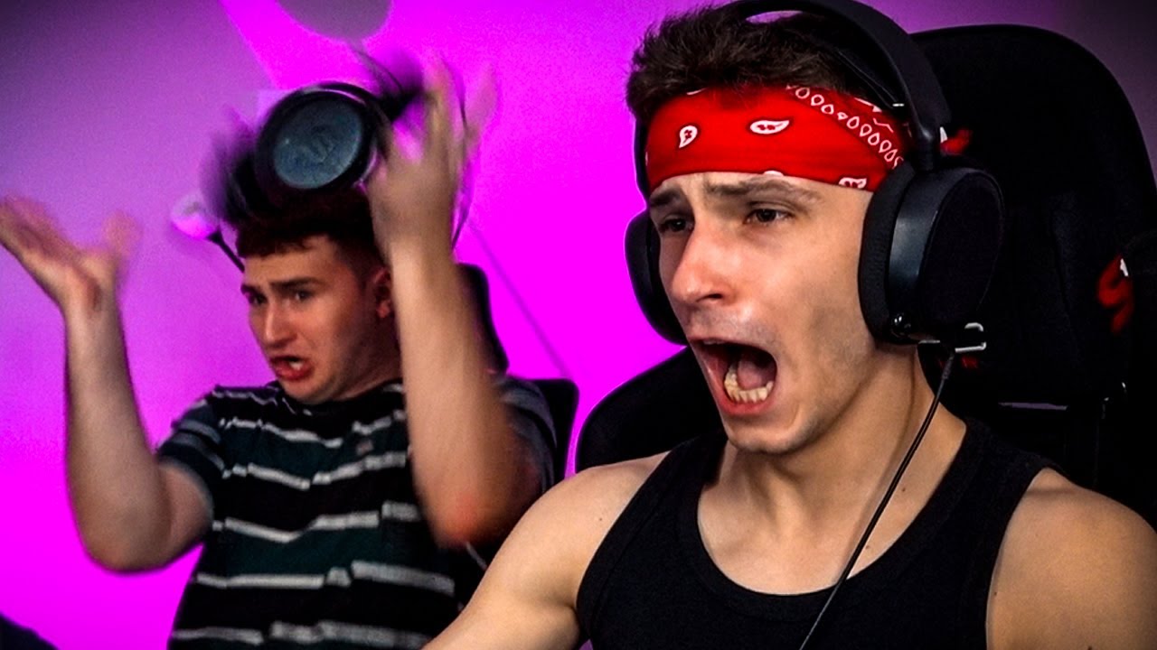 PRZEZ PHASMOPHOBIE SŁUCHAWKI ZACZĘŁY LATAĆ!😲