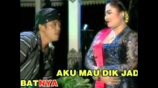 YouTube - Campursari Sakit Cinta Voc. Anik Sunyahni & Sentot S..flv