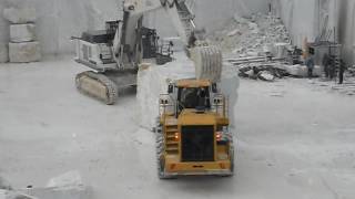 Libeherr R984 Cat988G Block Handling