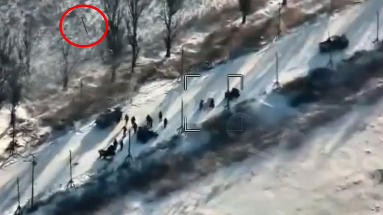 Ракета с воздушным подрывом поразила строй войск!