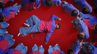 Oliver Tree - Life Goes On []