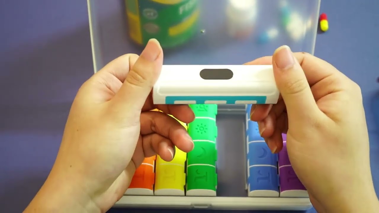 7 Day Foldable Pill Box | Portable Weekly Pill Organizer for Travel & Daily Medication Management