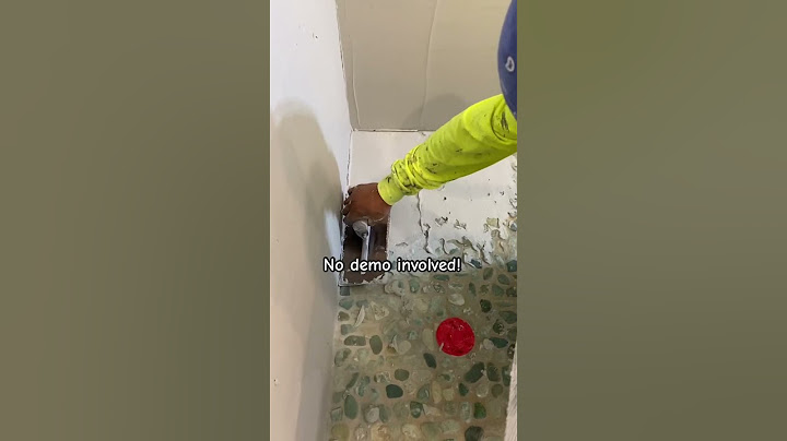 PLEISTER OVER TEGELS! Met de Venetiaanse waterdichte beton F's kun je overal overheen pleisteren!