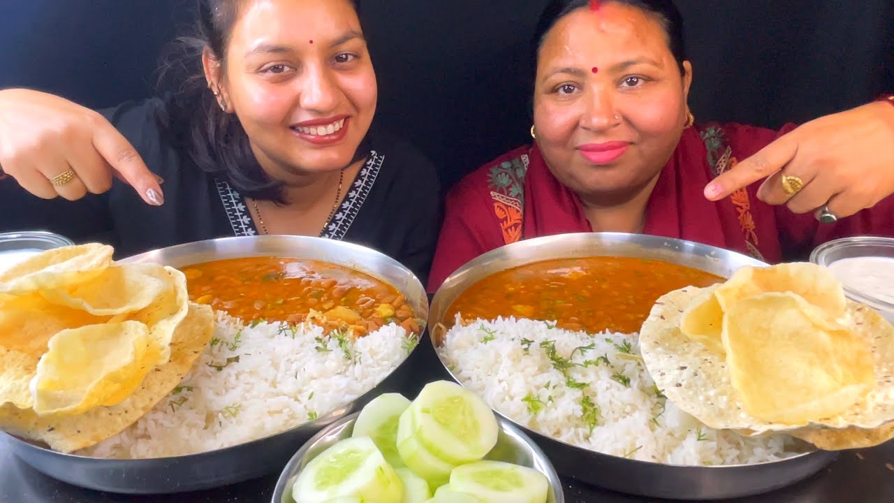 Eating Homemade Food😋Rajma Chawal,Kheere Ka Raita,Papad,Kachri ll Foodie Gd ll