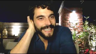 El primer beso de Akin Akinozu fue robado El primer beso de Akin Akinozu fue robado
