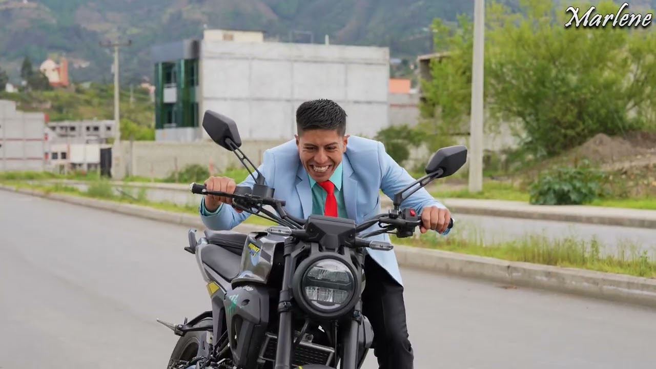 Campsino compite con su burro para ganarse el amor de esta millonaria