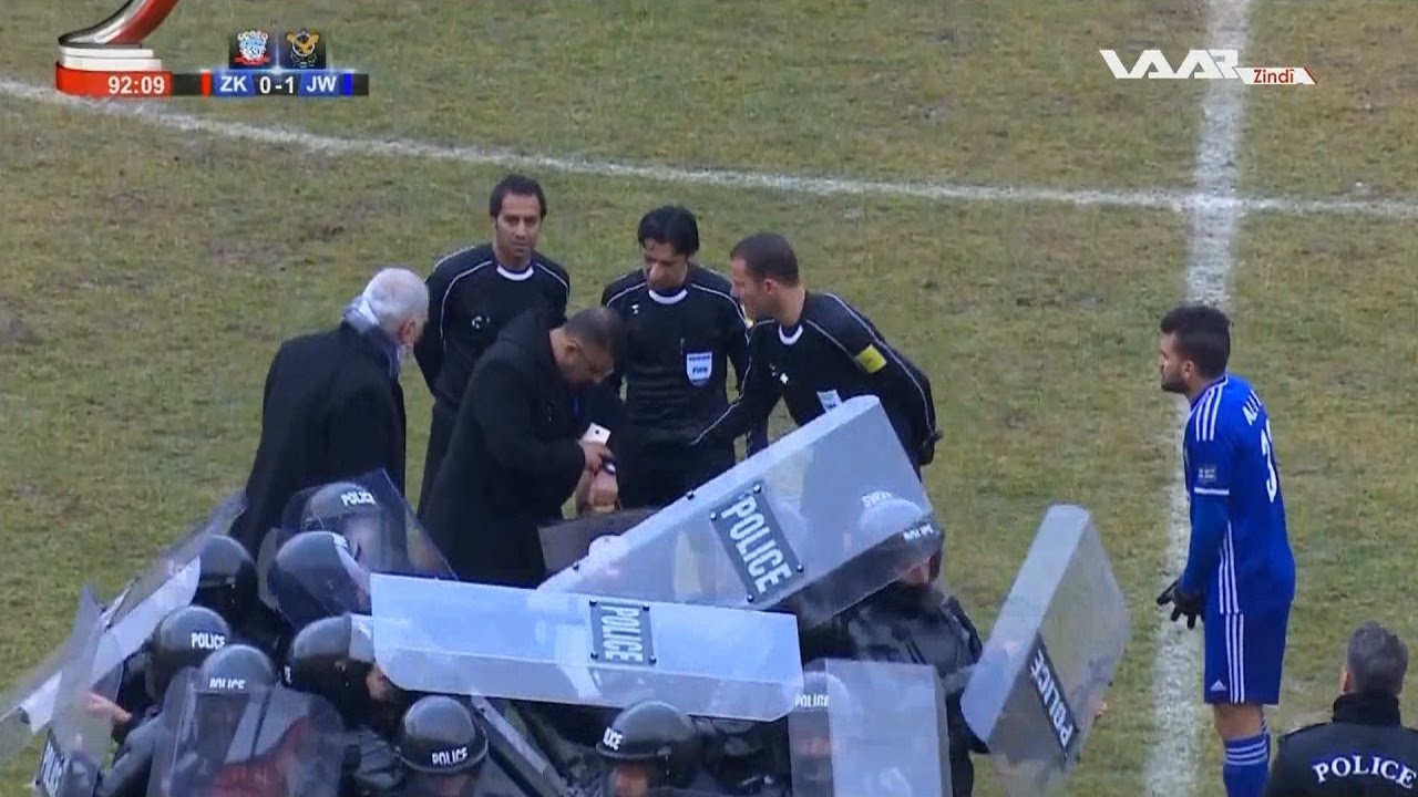 انسحاب فريق زاخو أمام القوة الجوية وخروج الحكم تحت حماية قوات الأمن + هدف المباراة | الدوري العراقي