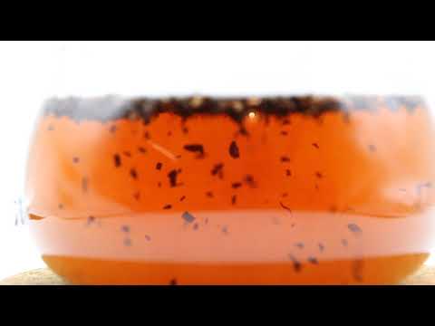 Honigbuschtee in der Teekanne
