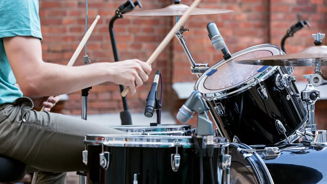 Мастер-класс игры на ударной установке - YouTube