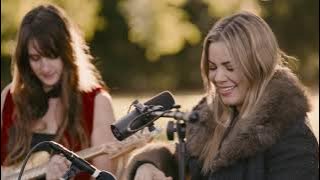 Maggie Koerner & band perform 