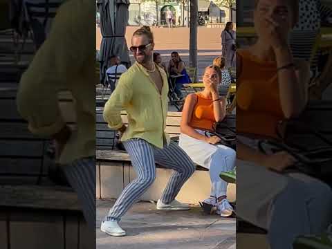 They LOVED my Final TWERK 🥵🥵🤣🤣🤣🤣🤣 #prank #speaker #fun #laugh #rire #dance #lyon #marrant