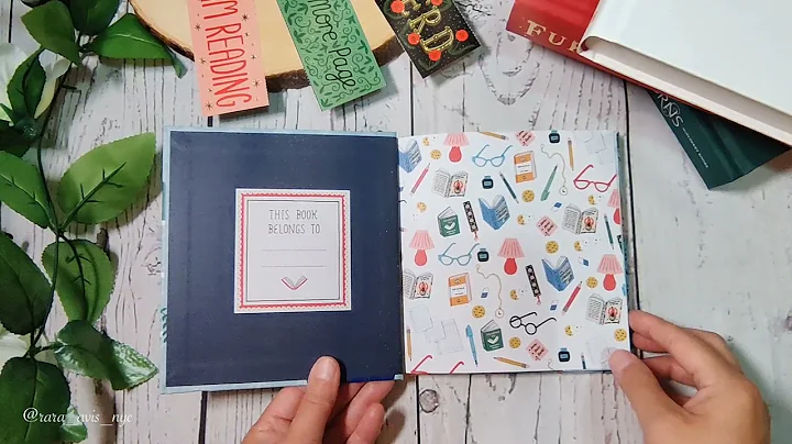 Holly Maguire Book Nerd