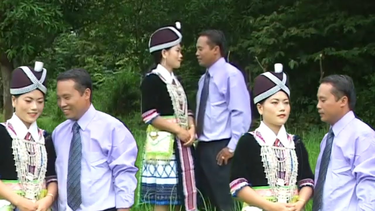 Nyiaj tswb thoj thiab ntsuab lis kwv txhiaj kho siab 