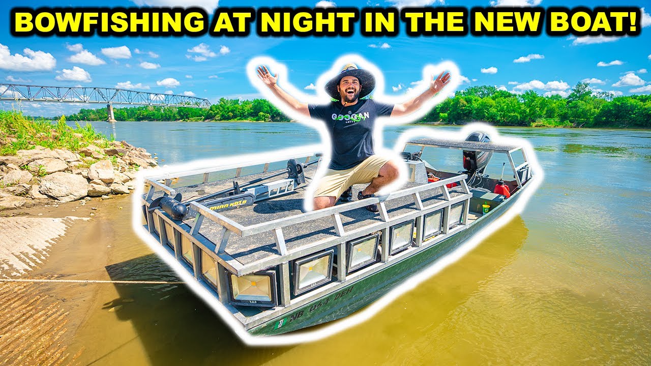 NIGHT-TIME BOWFISHING with My New GIANT Boat for the FIRST TIME