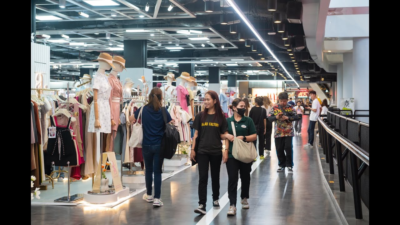 [4K] Walk inside "Union Mall" fashionable bargains and trendy finds in Bangkok