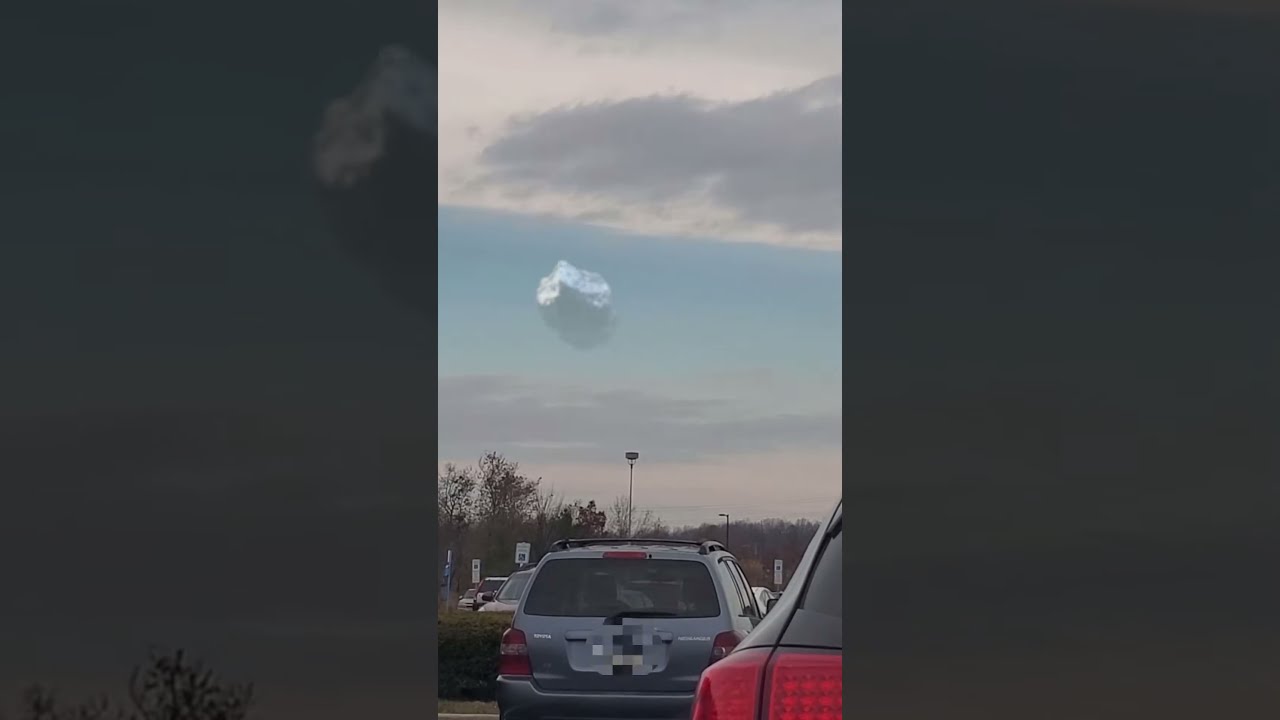 Meteor falls from sky CAUGHT ON CAMERA