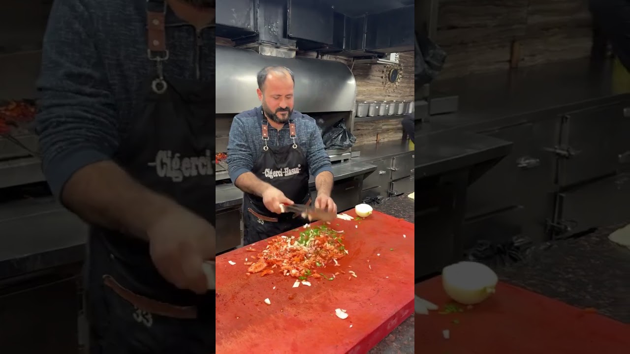 Her Kebabın Yanında İkram Olarak Verilen Ezme Salatası #reklam Ciğerci Hasan #yemektarifi #lezzet
