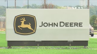 Deere & Company announces first quarter earnings