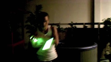 Adub Glowsticking