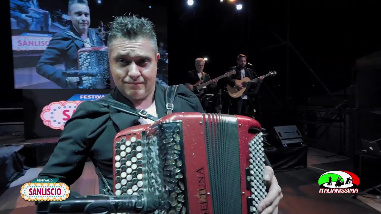 GRANDE AMORE DAVIDE SALVI suona dal vivo