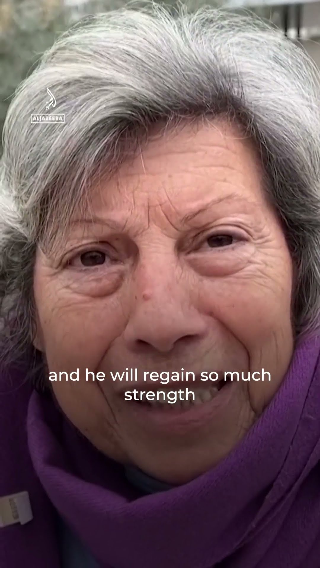 Pope’s supporters gather outside hospital over health concerns | AJ #shorts