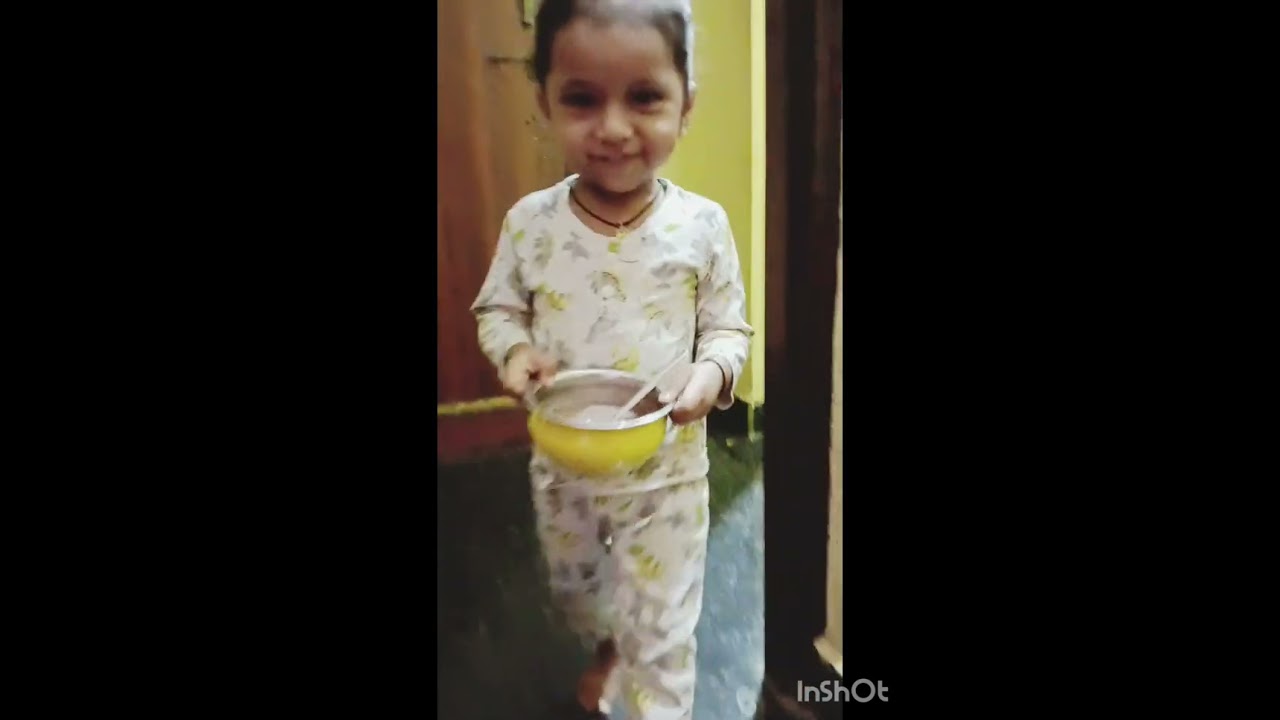 Baby boy making uggu 🥣😍