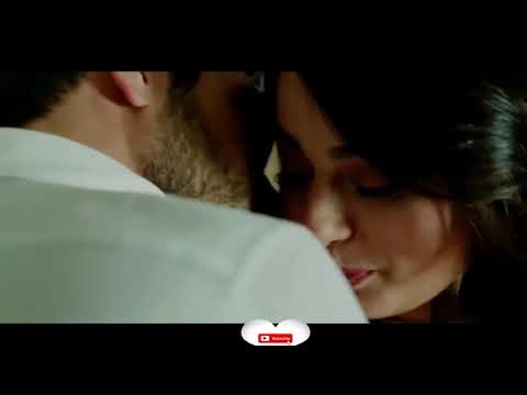 حبيبي بعيش معاك الدنيا دي كأني ملكاها