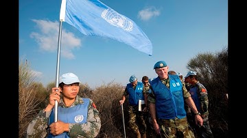 UNIFIL’s Chief Inspects Mine Clearance Work