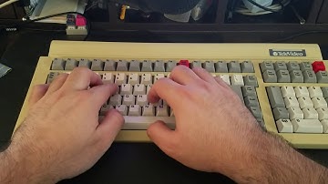 TeleVideo keyboard Hi-Tek Series 725 Linear White "Space Invaders" switches typing sound test